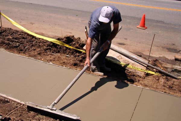 Cost of Sidewalk Building in Tyler